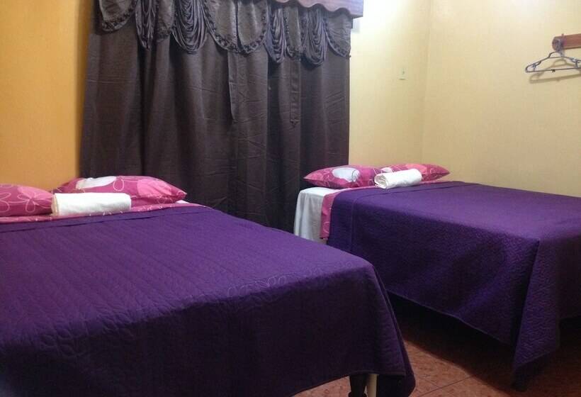 اتاق استاندارد سه نفره, Marjenny