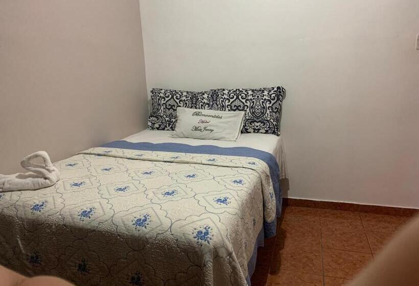 اتاق استاندارد, Marjenny