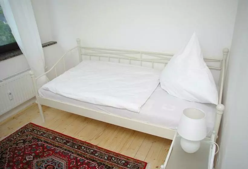 Standard Yhden Hengen Huone, Porta Colonia