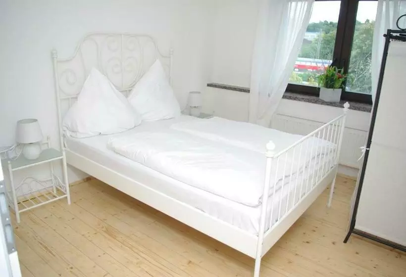 Basic-huone, Porta Colonia