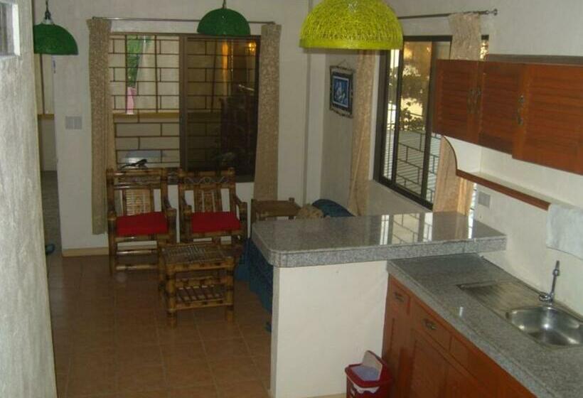 דירת חדר, Sulu Plaza