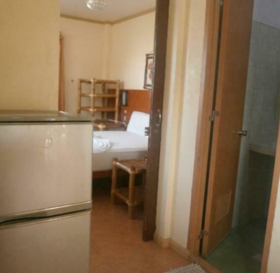 דירת חדר, Sulu Plaza