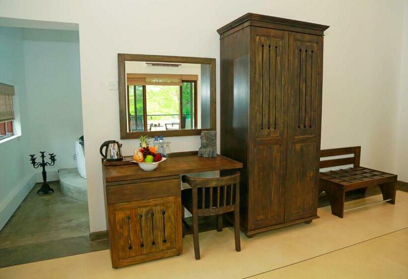 标准间带漩涡浴缸, Tranquil Negombo Boutique