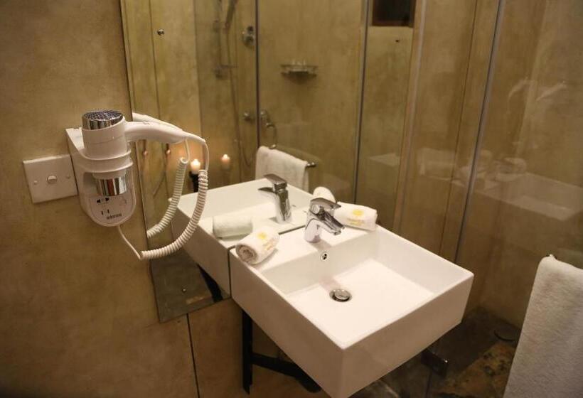 디럭스 룸, Tranquil Negombo Boutique