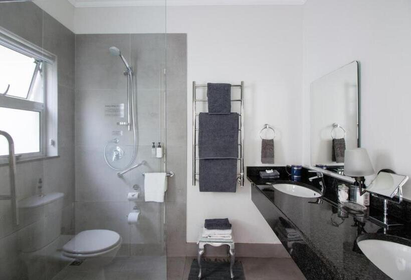 חדר סטנדרט, Fairview Historic Homestead