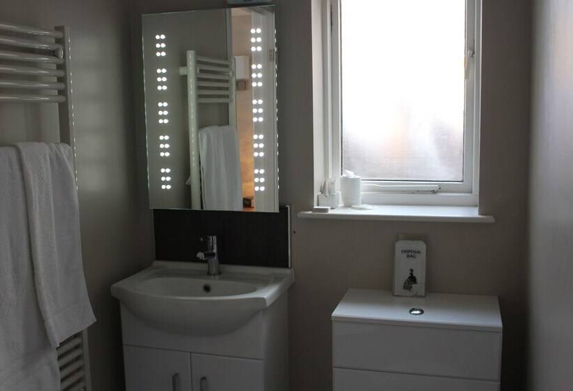 Номер Классика Двуспальная Кровать, Fernleigh Guest House