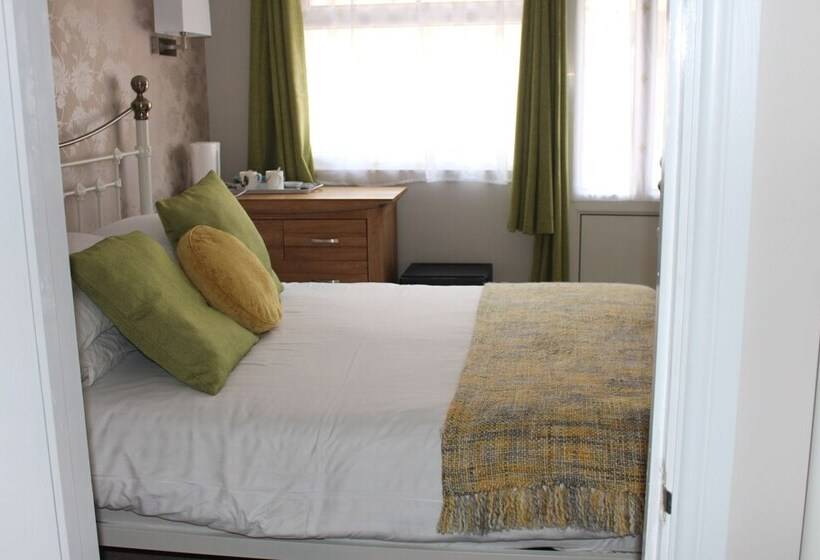 클래식 룸 더블 침대, Fernleigh Guest House