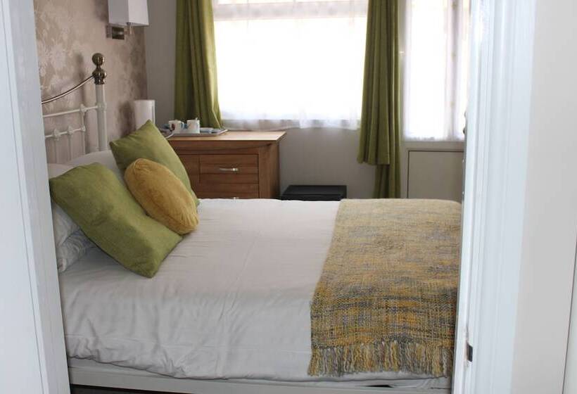 Номер Классика Двуспальная Кровать, Fernleigh Guest House