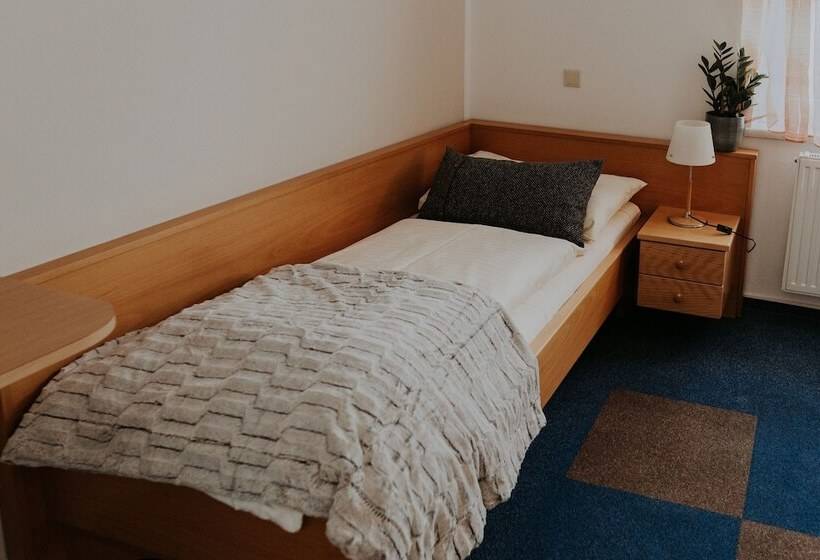 اتاق استاندارد, Restaurant Gastehaus Feldkirchen