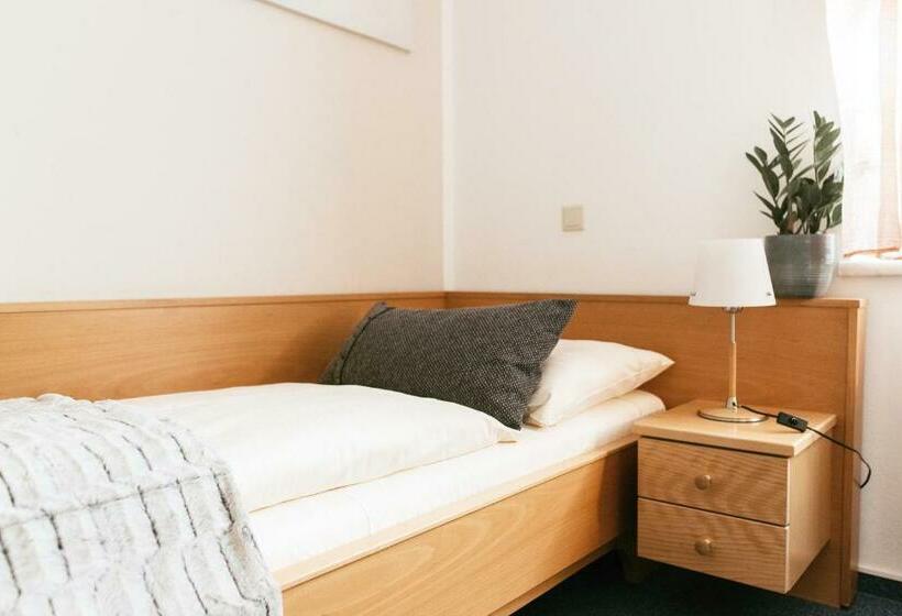 اتاق استاندارد یک نفره, Restaurant Gastehaus Feldkirchen