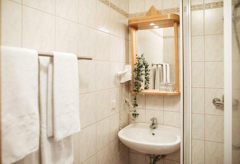 اتاق استاندارد, Restaurant Gastehaus Feldkirchen