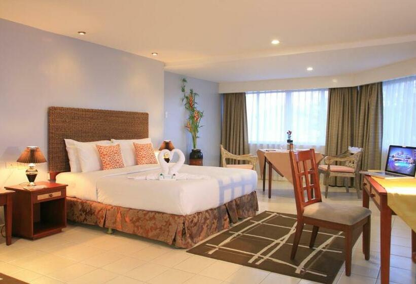 سوییت سوپریور, Wild Orchid Beach Resort