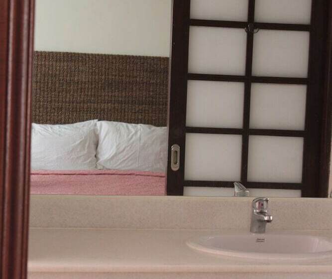 اتاق لوکس, Wild Orchid Beach Resort