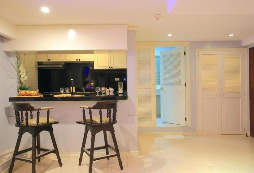 سوییت سوپریور, Wild Orchid Beach Resort