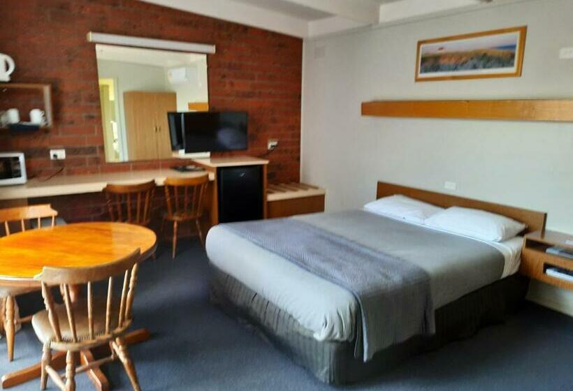 家庭间, Abbotswood Motor Inn