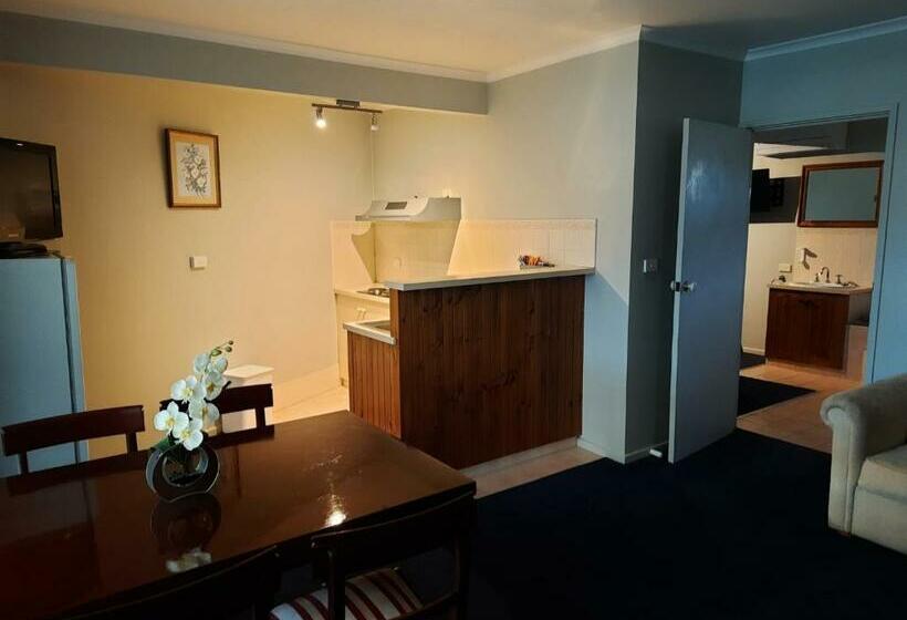 침실 1개 풀장 전망 아파트, Abbotswood Motor Inn