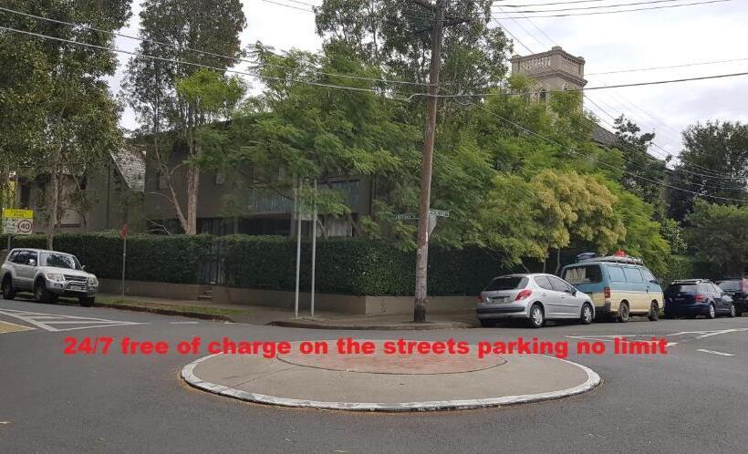 اتاق خانوادگی, Cambridge Lodge