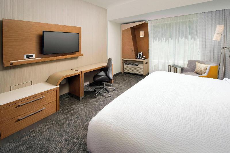 Quarto Estandar Cama King, Courtyard By Marriott Atlanta Ne/duluth Sugarloaf