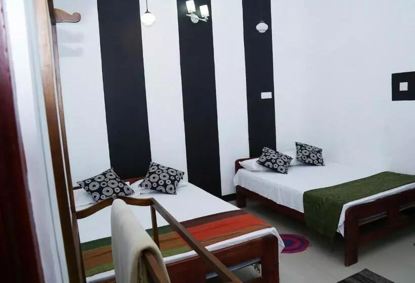 Camera Familiare Deluxe, Dyke Rest