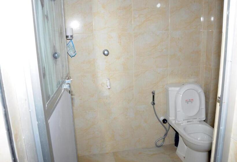 标准单人间共用浴室, Dyke Rest