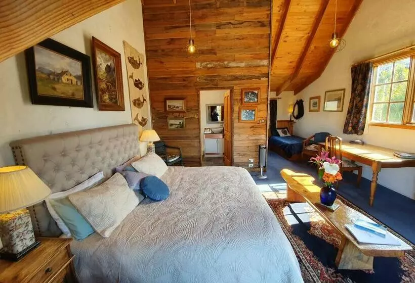 اتاق استاندارد با تخت بزرگ, Hawley House