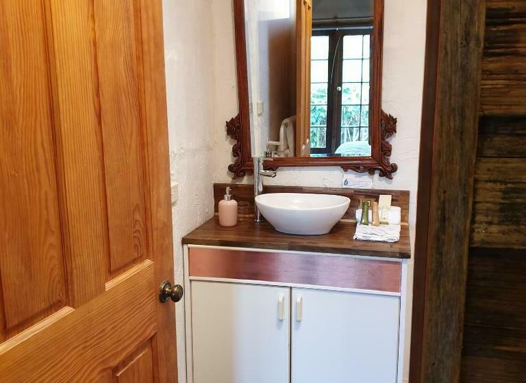 غرفة قياسية سرير كينج, Hawley House