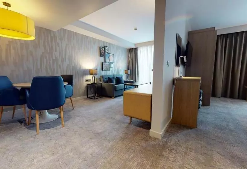 سوییت جونیور, Holiday Inn Manchester   City Centre, An Ihg