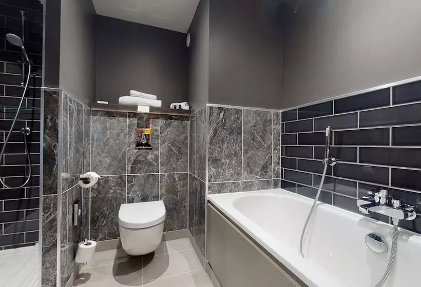 سوییت, Holiday Inn Manchester   City Centre, An Ihg