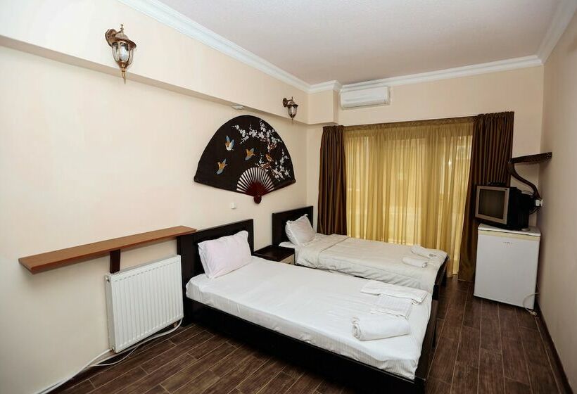 Standard Room, Isaka