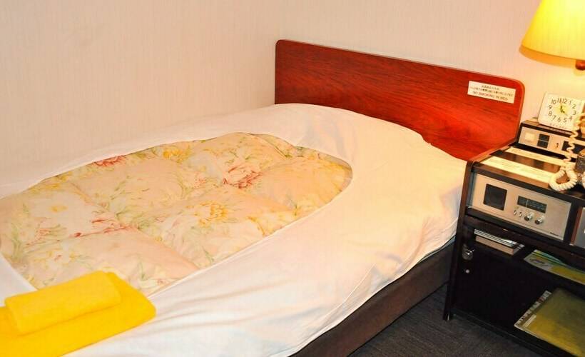 غرفة قياسية فردية, Kochi Sakura