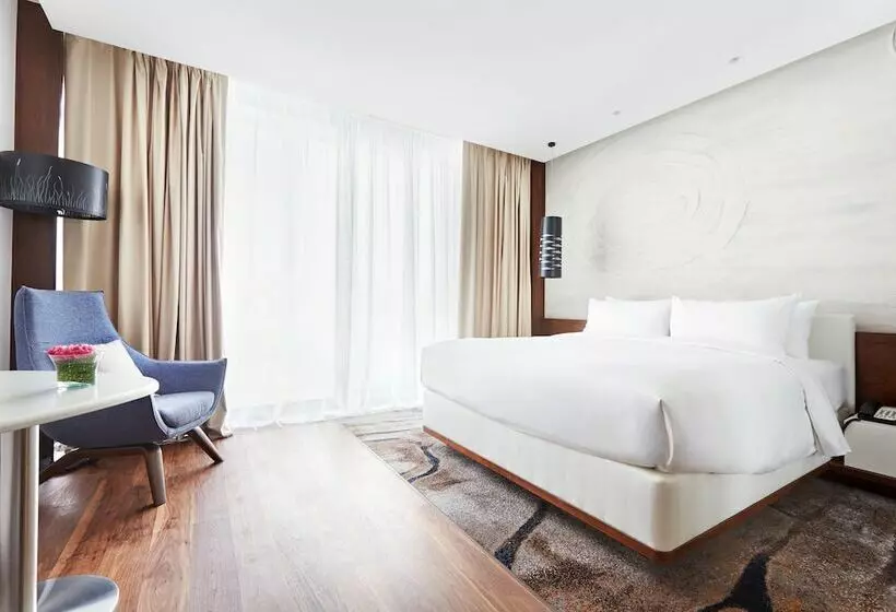 اتاق استاندارد با تخت دوبل, Minsk Marriott
