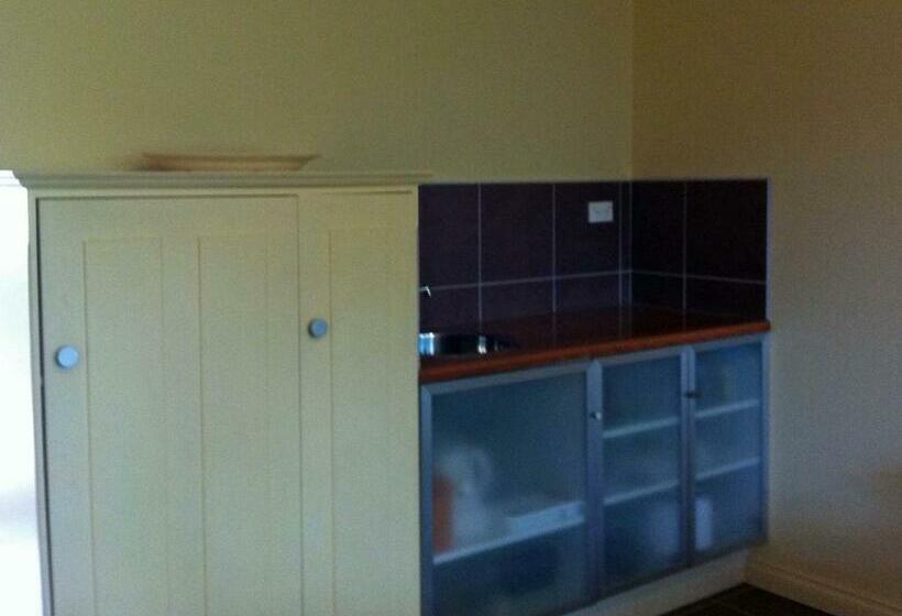 Студия Стандарт, Mooltan House