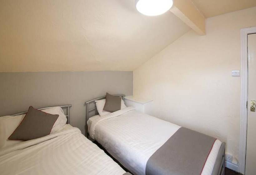 스탠다드 룸, Myroomz Hollingdales