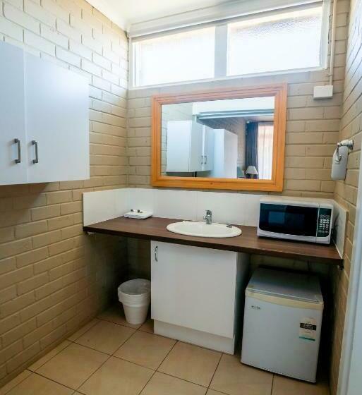 Номер Стандарт, Parkview Motor Inn