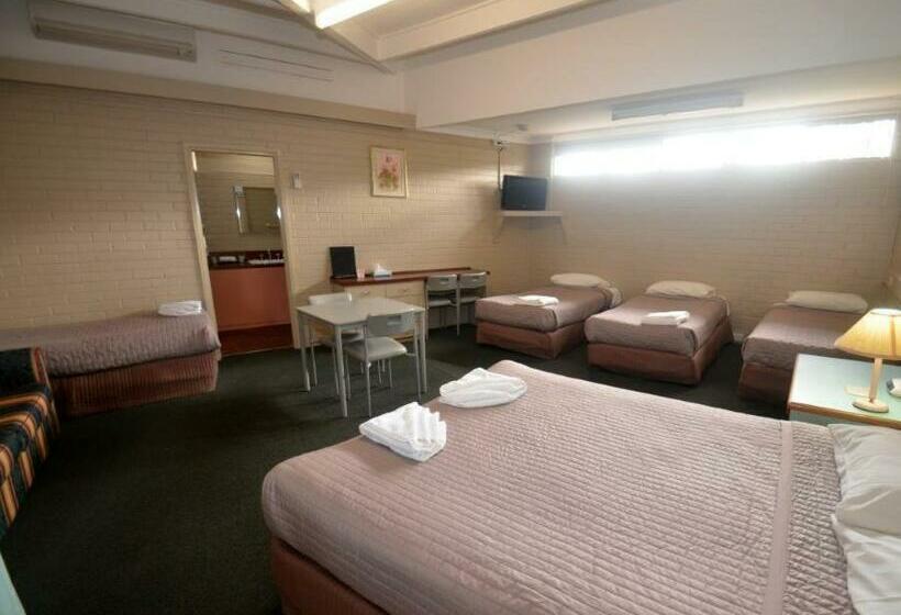 패밀리 룸, Parkview Motor Inn
