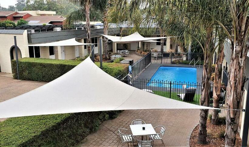 スーペリアファミリールーム, Ryley Motor Inn