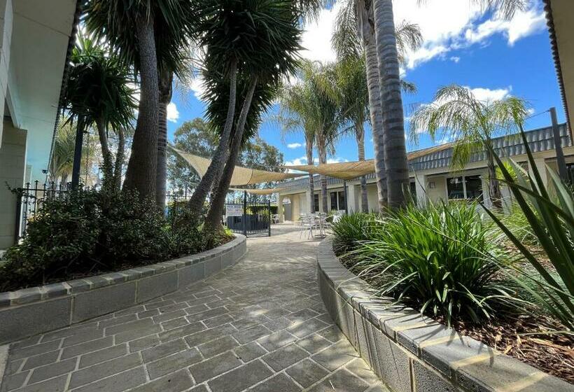 スーペリアファミリールーム, Ryley Motor Inn