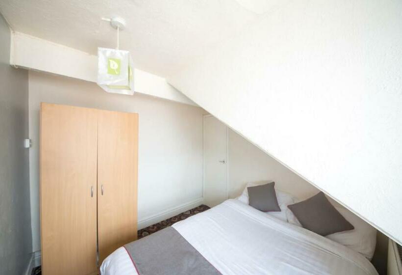 디럭스 패밀리 룸, Myroomz Hollingdales