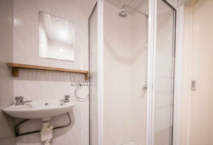 디럭스 패밀리 룸, Myroomz Hollingdales