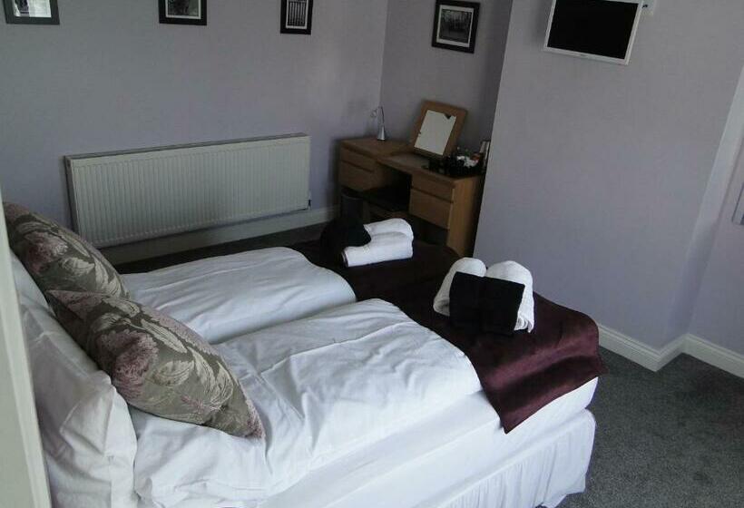 חדר סטנדרט, The Maypole At Wellow