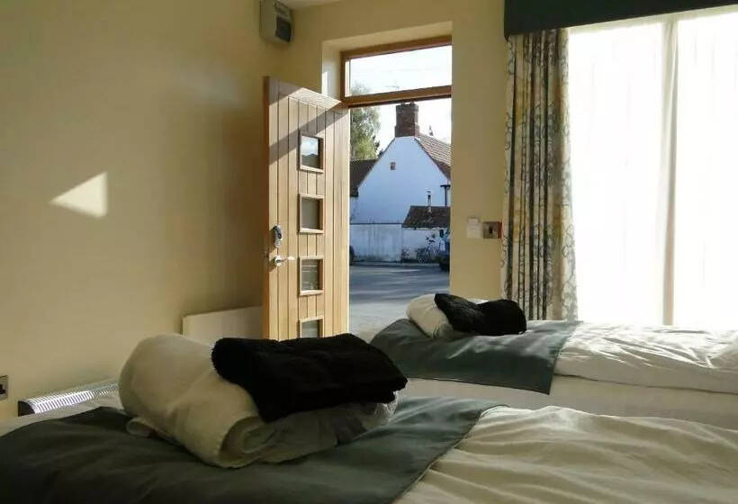 Deluxe Room, The Maypole At Wellow