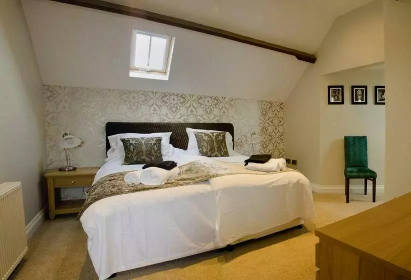 Deluxe Room, The Maypole At Wellow