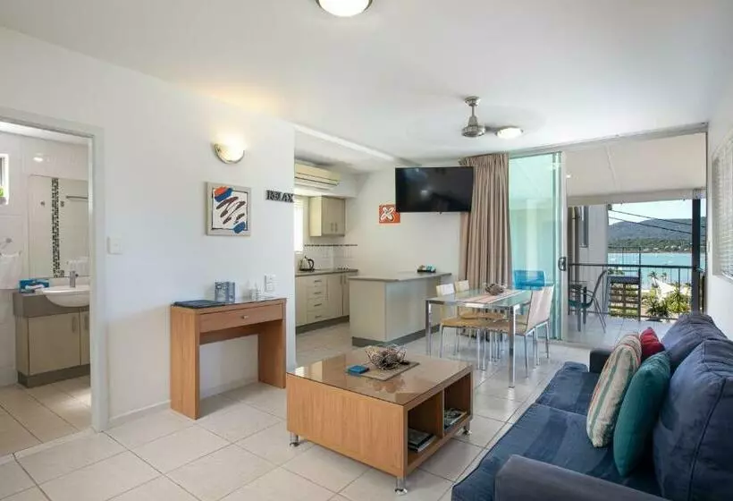 آپارتمان 1 خوابه با چشم‌انداز دریا, Waterview Airlie Beach