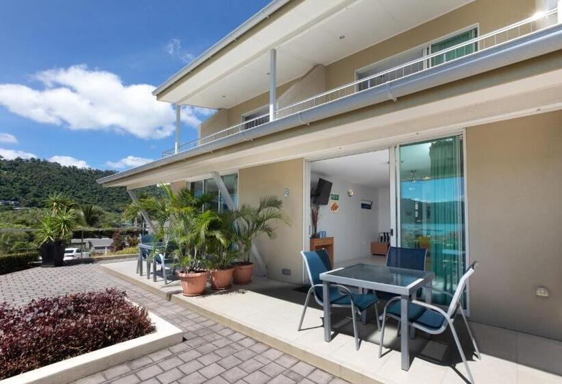 Апартаменты 1 Спальня Вид на Море, Waterview Airlie Beach
