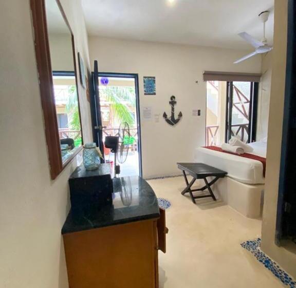 エコノミールーム, La Constanza De Rulo