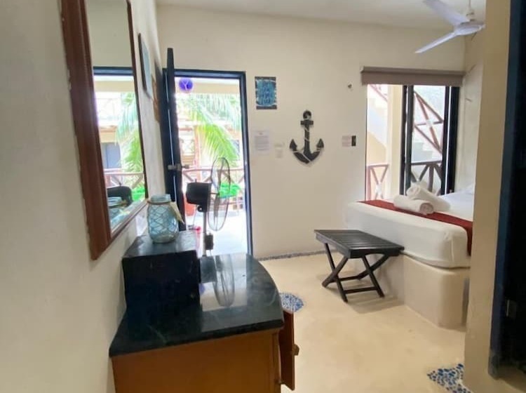 エコノミールーム, La Constanza De Rulo