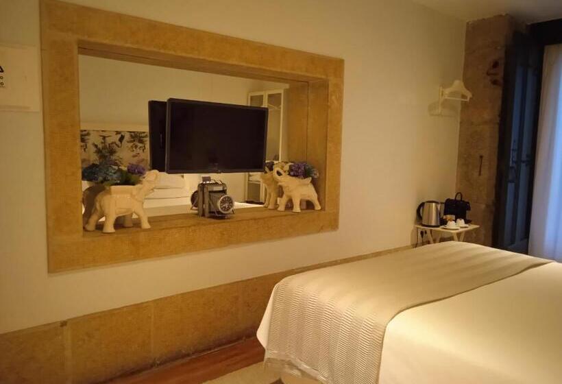 Basic Room, Alecrim Ao Chiado