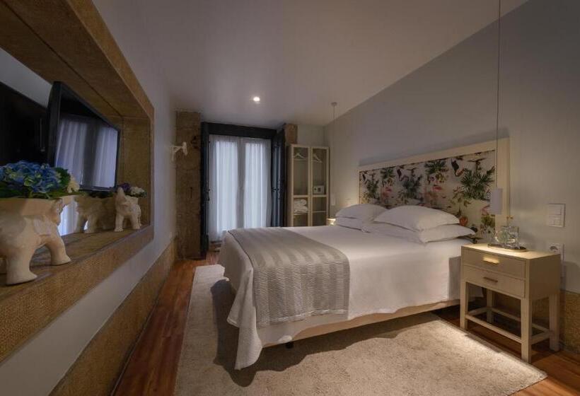 Basic Room, Alecrim Ao Chiado