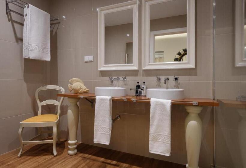 Suite, Alecrim Ao Chiado