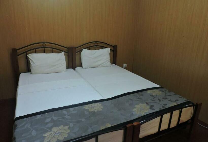 带共用浴室的标准房间, Charlton Kandy City Rest